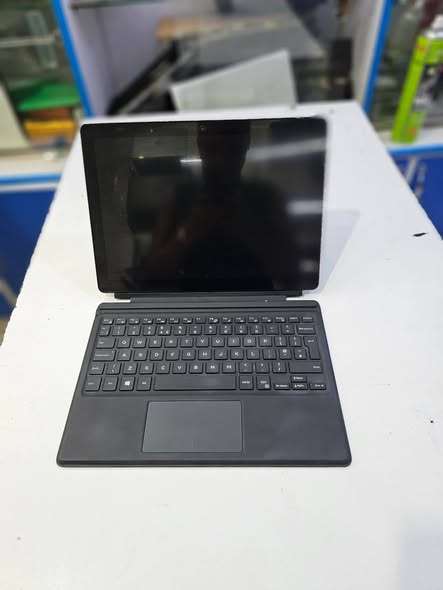 A picture of Dell latitude 5290 2 in 1