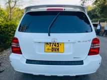 A picture of Kluger mwanza call WhatsApp 0686108116 M19.5