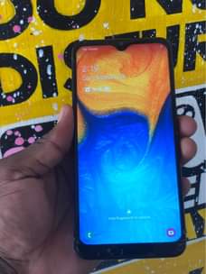 A picture of samsung A20