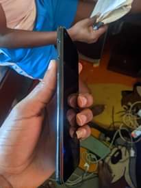 A picture of Infinix s5 ipo sokoni Ram 4 storage 64 Aina changamoto