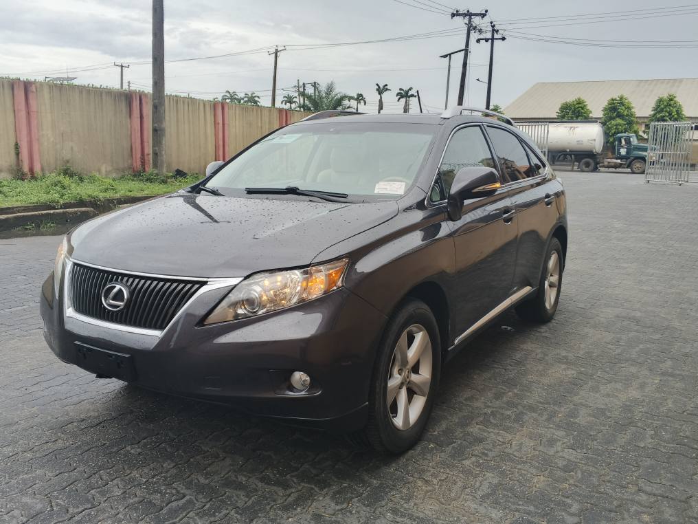 A picture of Lexus RX350 2019