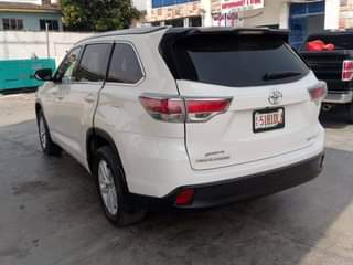 A picture of Foreign Used Toyota Highlander Limited Edition 2015