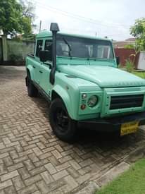 A picture of Land lover Defender Call 255756668290 Call 255655668290