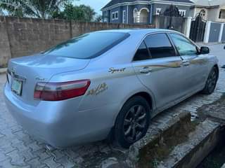 A picture of Toyota Camry 08