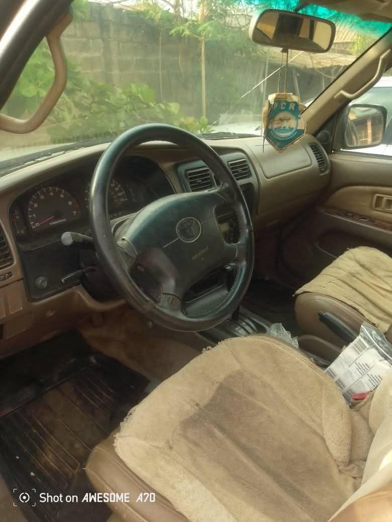 A picture of 2010 2010 toyota jeep