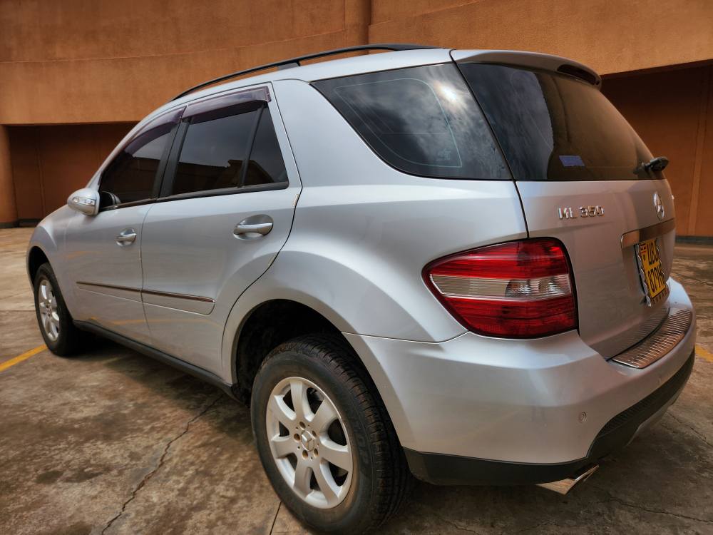 A picture of Mercedes Benz ML350 4MATIC 45m WhatsApp 0726057699