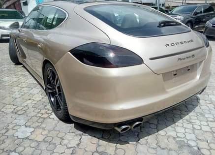 A picture of Porsche Panamera Turbo S 2012