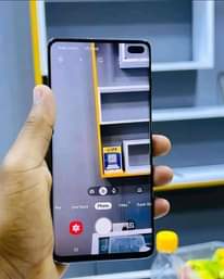 A picture of SAMSUNG S10 PLUS
