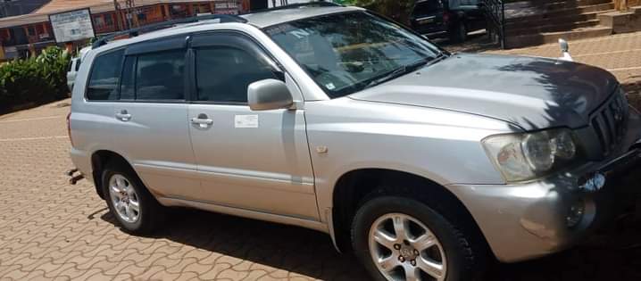 A picture of Toyota kluger 20m