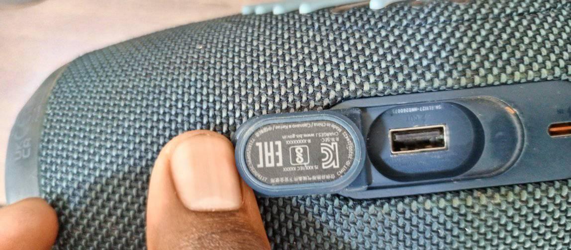 A picture of JBL CHARGE 5