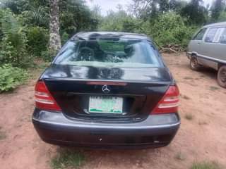 A picture of Mercedes benz c 240