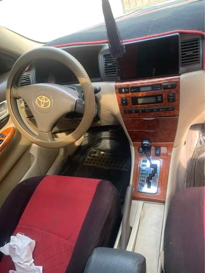 A picture of Toyota corolla Executive luxurious 03