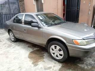 A picture of Neatly used Toyota Camry Tiny light