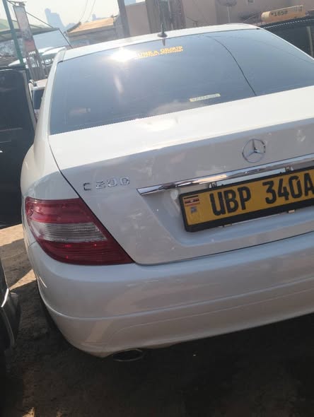 A picture of Mercedes Benz C200 2009 model