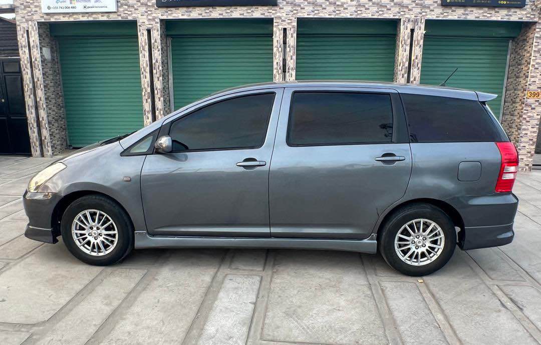 A picture of TOYOTA WISH REG DXX