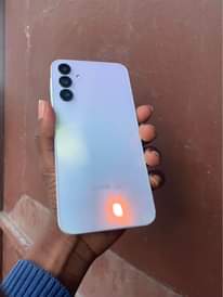 A picture of Samsung galaxy A15 5G Gb28 4 Sim bado clean san