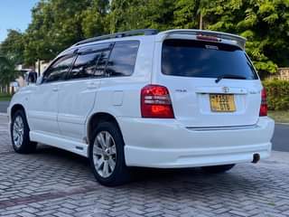 A picture of TOYOTA KLUGER