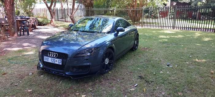 CARS &.