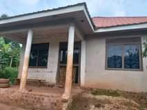 A picture of Buloba lukwanga mityana rd house on quick sale