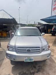 A picture of come carry this overclean highlander for 6 5mill only 0703