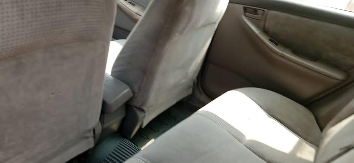 A picture of toyota Corolla model 07 in good condition