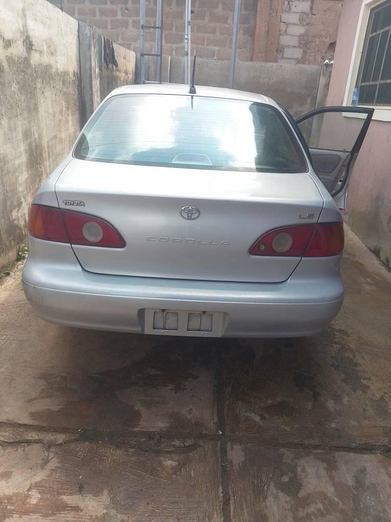 A picture of Toyota Corolla okerejuowoe automatic gear transmission very neat and clean