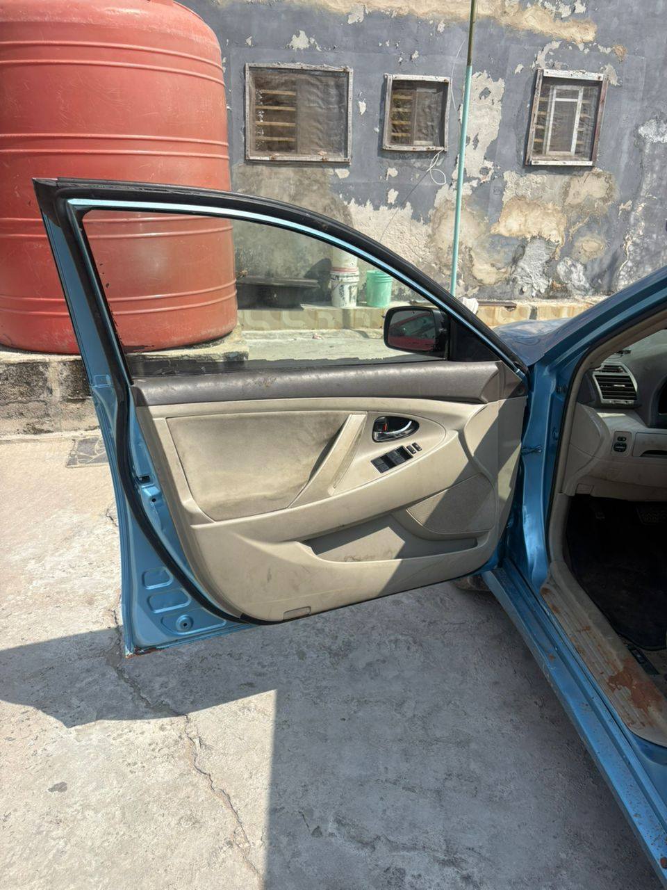 A picture of TOYOTA CAMRY 08