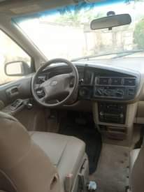 A picture of 2001 Toyota Sienna