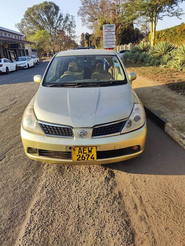 used nissan tiida