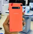 A picture of SAMSUNG GALAXY S10 PLUS