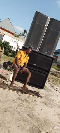 A picture of 0752449696 TUNACHONGA BOX ZA SPEAKER KWA GHARAMA NAFUU