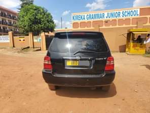 A picture of Kluger...2.4cc...UBD...on....sale...at....24.5m...negotiable For.......... more............brands...........of...........cars............boss whatapp...........0702072436..............OR............0787695021 price....24m.. negotiable