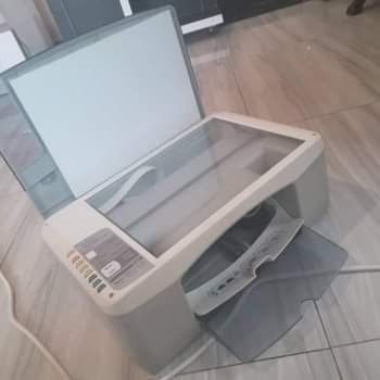 A picture of Slightly used household items on quick sale
