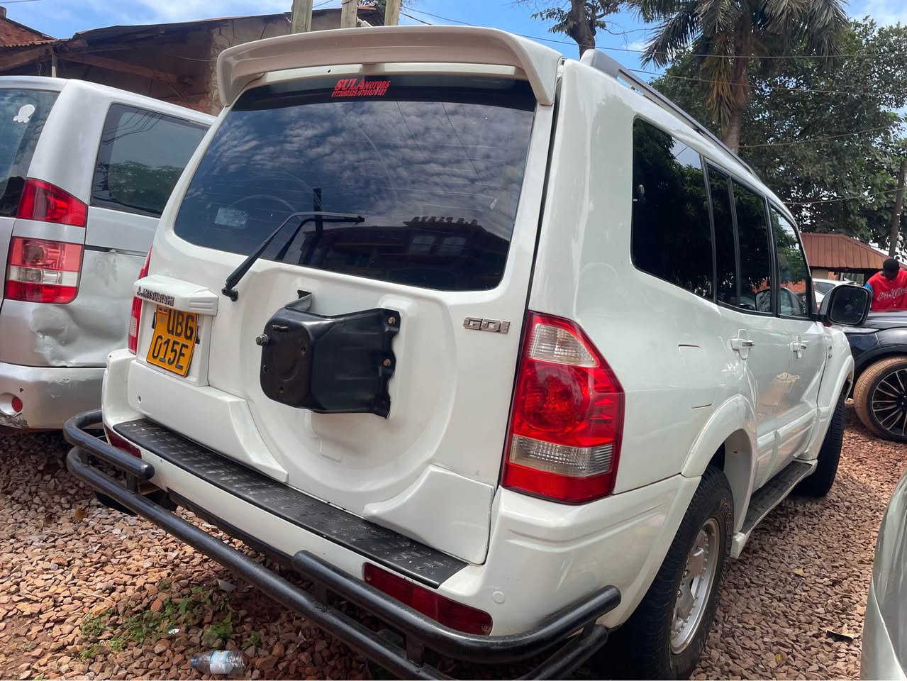 mitsubishi pajero