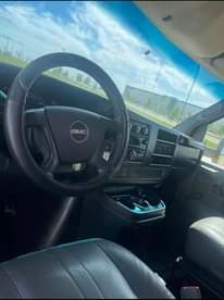 A picture of 2008 GMC Savana Cutaway