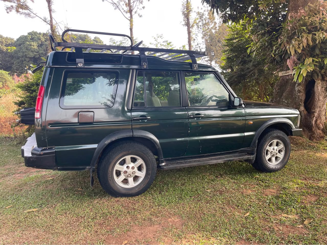 A picture of Landrover Discovery 2