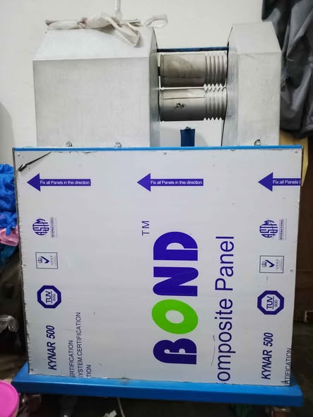 A picture of Mashine ya juice ya miwa ya generator inauzwa 800k