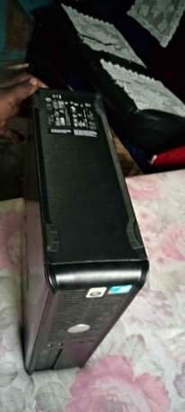 A picture of NAUSHA MASHINE YA COMPUTER AINA YA DELL HIYO BEI 80000