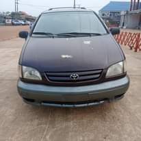 A picture of Toyota Siena