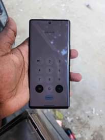 A picture of Google pixel 6 pro 128gb used small Dot clean sana
