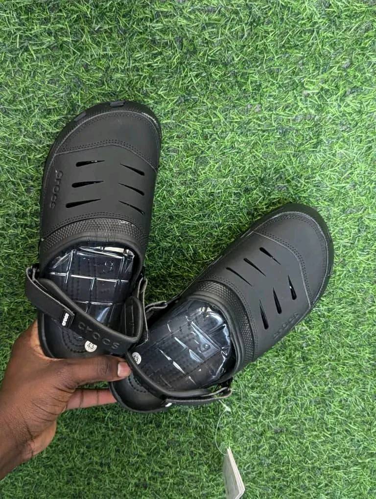 crocs