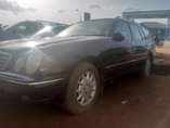 A picture of Mercedes wagon