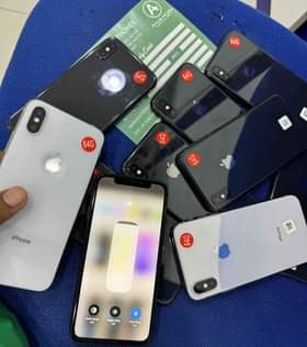 A picture of Iphone X