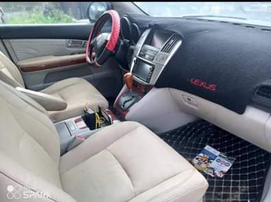 A picture of Dealer s Deal 2004 Lexus Rx330 available with gear issues