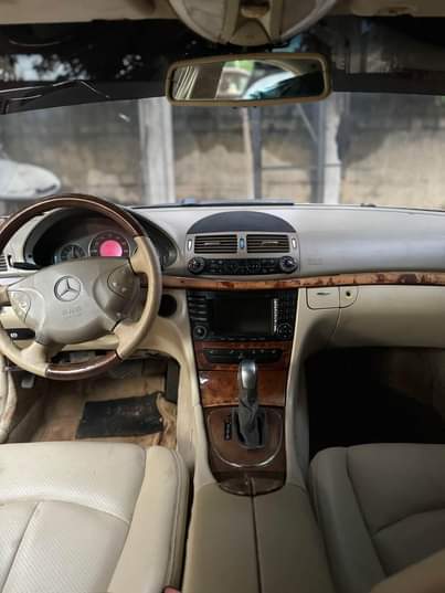 A picture of MERCEDES BENZ E350 2005