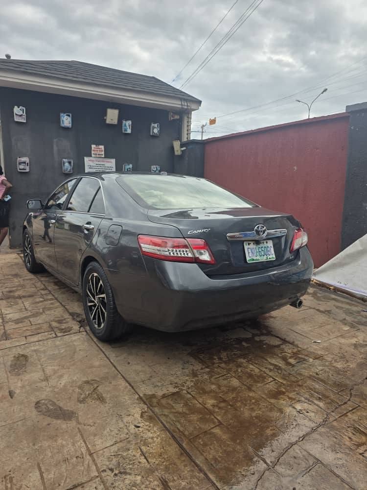 A picture of Camry 2012 model