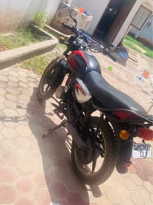 A picture of Boxer 125