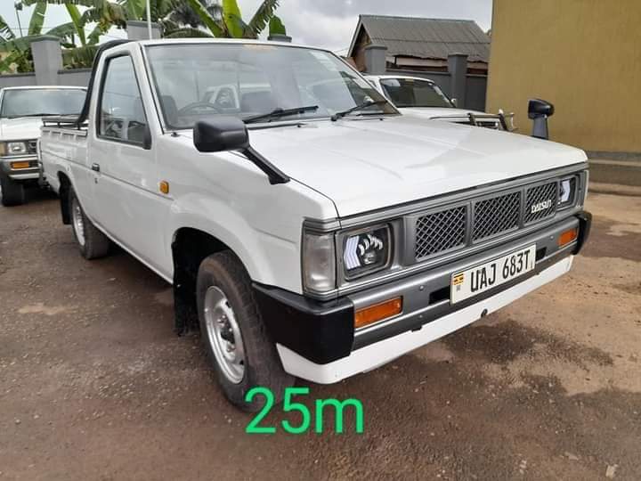 A picture of SERIOUS BUSINESS CONTACT US 0757294136 0781781519 NEGOTIABLE PRICE AND TOP