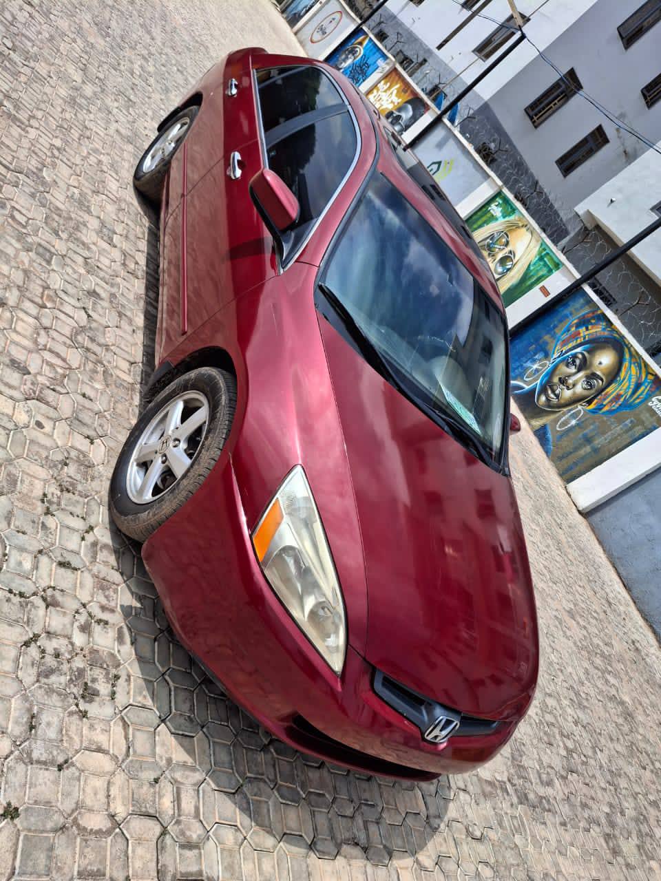 A picture of Honda Accord aka EOD 2005 model.