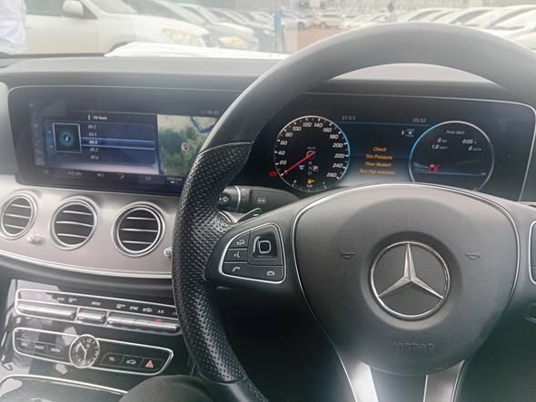 A picture of Mercedes Benz E220d
